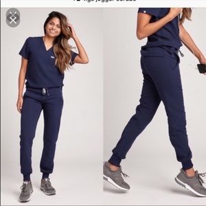 Navy FIGS scrubs set size medium